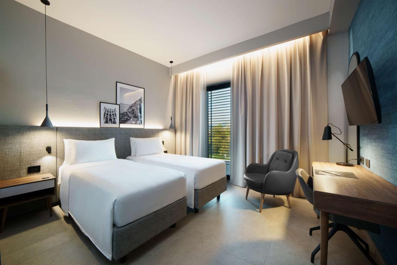 Radisson Naples Hotel Nola